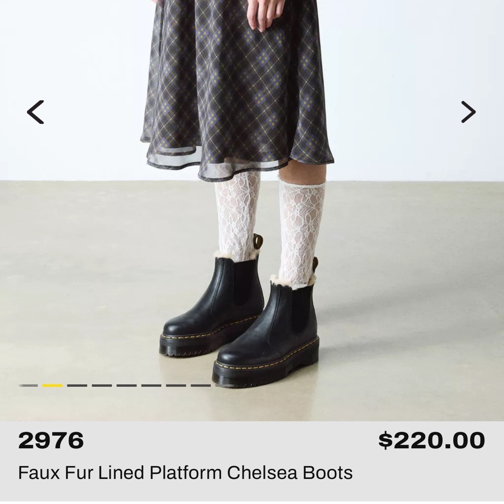 NWT Dr. Martens 2976 Faux Fur Lined Platform Chelsea Boots Size 7